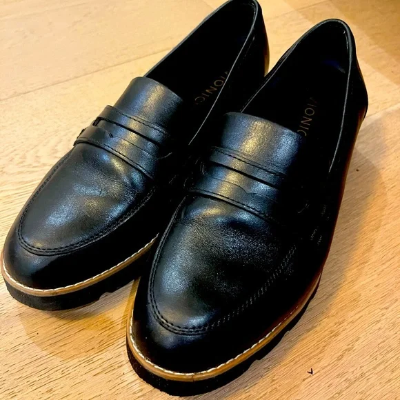 Black Leather Vionic Loafers - Picture 1 of 6